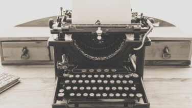 Manual typewriter